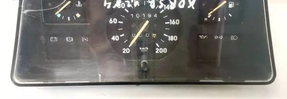 Opel Corsa A Speedometer (instrument cluster) 93154806
