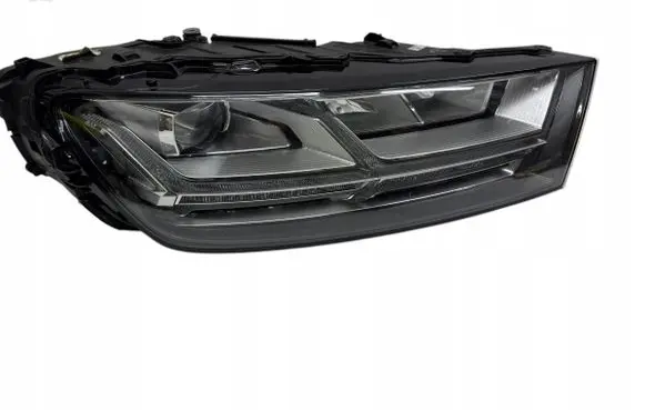 Audi Q7 4M Headlight/headlamp 4M0941034