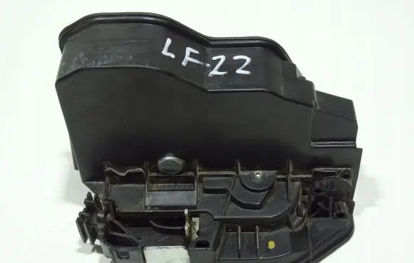 BMW 2 F22 F23 Loading door lock 7202145