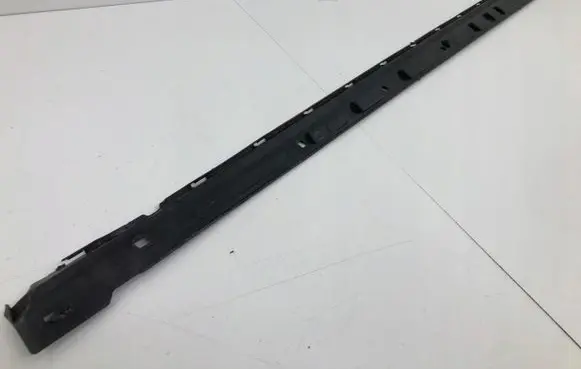 Audi RS3 8Y Sill supporting ledge 