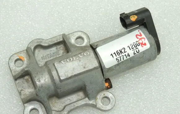 Volvo V70 Valve vacuum 36002145
