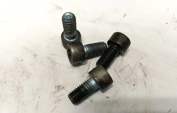 Mercedes-Benz A W168 Nuts/bolts 