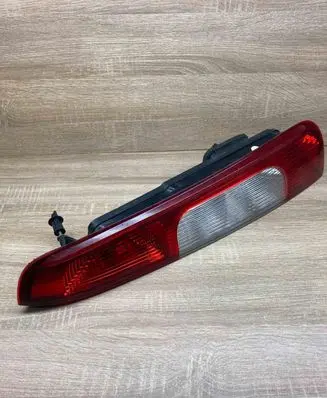 Ford C-MAX I Rear/tail lights 3M5113N411AA 2S008723