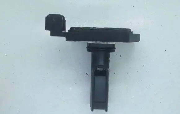 Audi A6 S6 C5 4B Mass air flow meter 078133471C AFH7008C