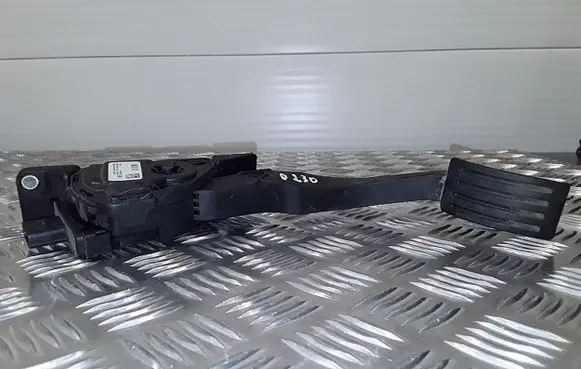Ford C-MAX II Accelerator throttle pedal AV619F836BB