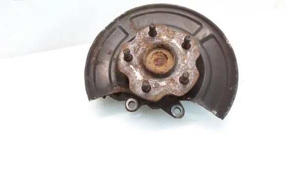 Toyota Avensis T270 Rear wheel hub spindle/knuckle 