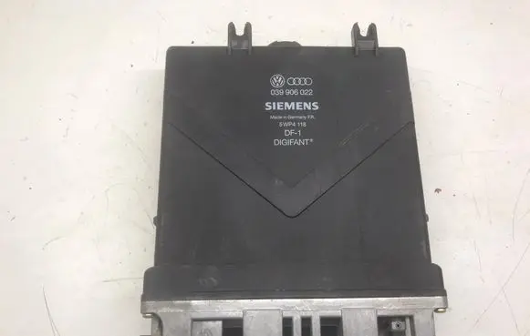 Audi A6 S6 C6 4F Engine control unit/module ECU 039906022