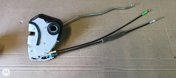 Suzuki Swift III Rear door lock SUZUKIMK8