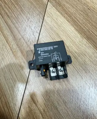 Mercedes-Benz S W221 Other relay A0035422619 V23132A2001X27
