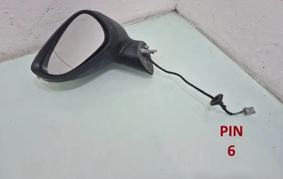 Ford Fiesta Front door electric wing mirror 