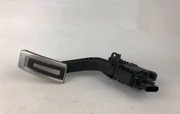 Volkswagen Golf VIII Accelerator throttle pedal 5Q2723503F
