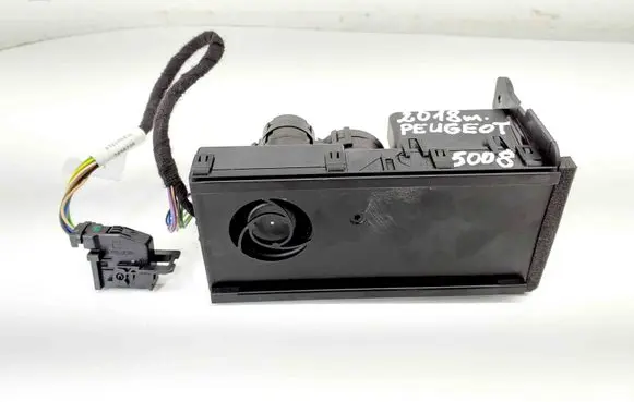 Peugeot 5008 II Other devices 63228025B 9815211577