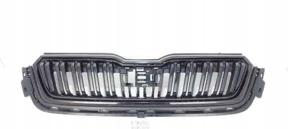Skoda Kamiq Front bumper mounting bracket 658807723