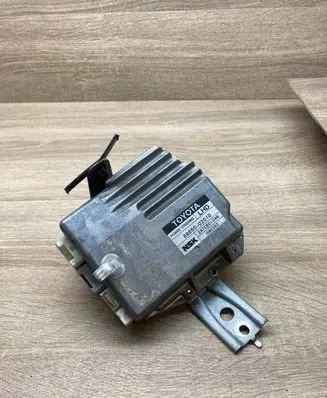 Toyota Corolla E120 E130 Power steering control unit/module 8965002010
