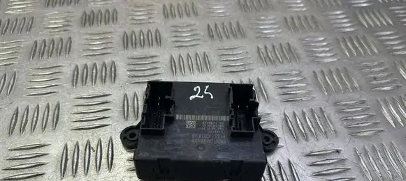 Land Rover Discovery Sport Door control unit/module HK8314D618AB