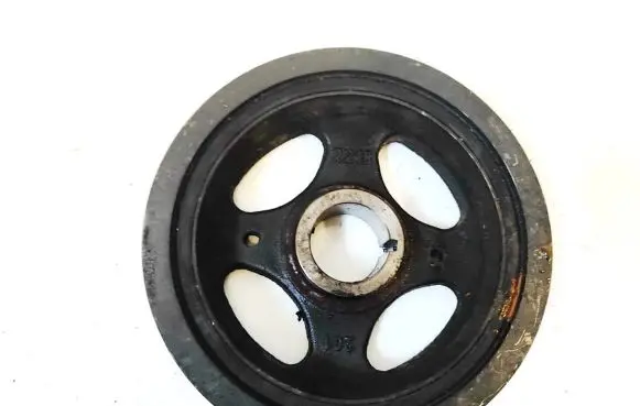 Toyota Avensis T270 Crankshaft pulley 134080r