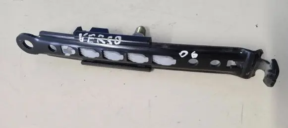Toyota Corolla Verso AR10 Seat belt adjustment rail D526001