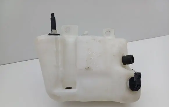 BMW 5 E39 Windshield washer fluid reservoir/tank 8361439
