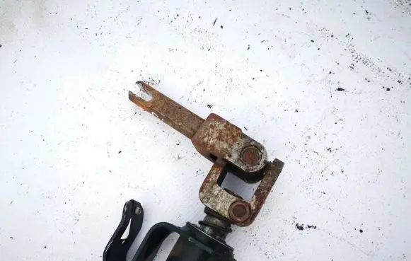 Volkswagen Golf III Steering column universal joint