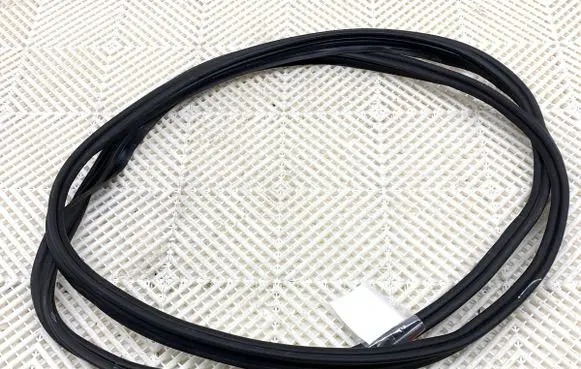 Audi A7 S7 4G Rubber seal front door (on door) 4G8827705B