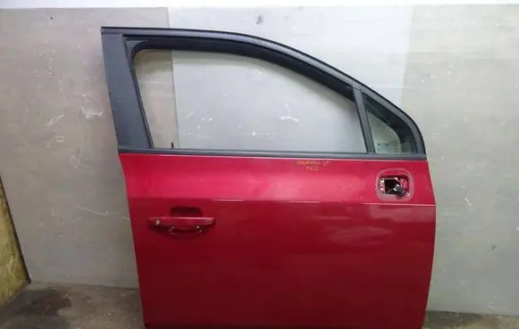 Chevrolet Orlando Front door