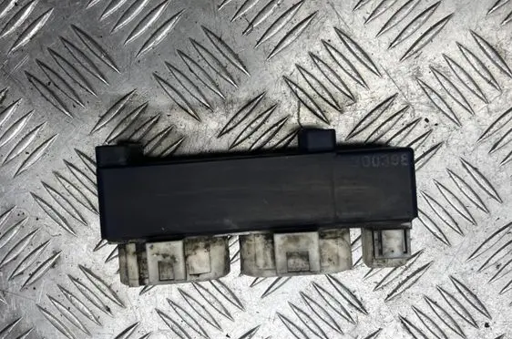 Audi A6 S6 C5 4B Coolant fan relay 701919506A 898726000