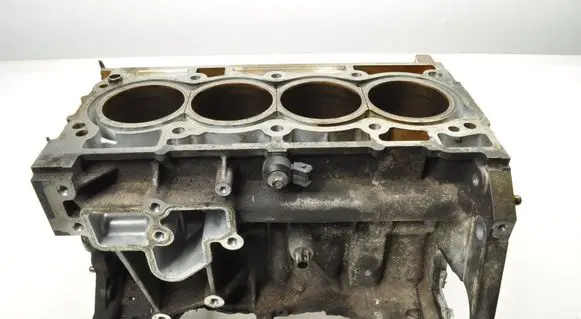 Nissan Qashqai Engine block MR20