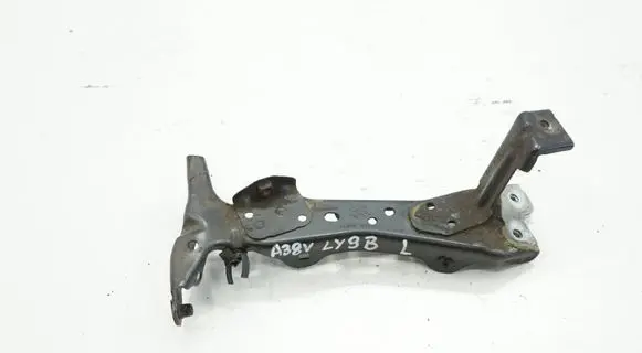 Audi A3 S3 8V Fender mounting bracket 8V0821135CACR 8V0821135C