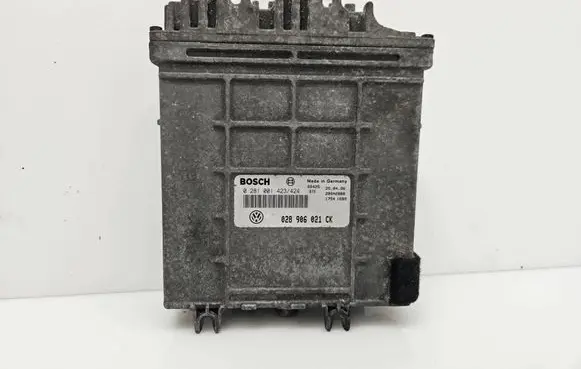 Volkswagen PASSAT B4 Engine control unit/module 0281001423 028906021CK 28SA2888