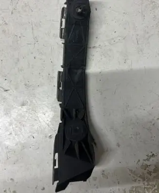 Lexus IS 220D-250-350 Rear bumper mounting bracket 5256353010