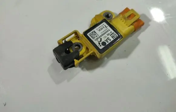Opel Astra H Airbag deployment crash/impact sensor 24460761