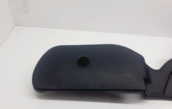 Toyota Avensis T270 Front door seat control surround trim 7186105060 1454729