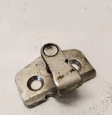 Opel Meriva A Rear door lock loop/hook striker 6608