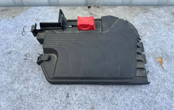 Mercedes-Benz B W246 W242 Fuse box cover A2465400182
