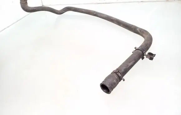 Mercedes-Benz Vito Viano W639 Engine coolant pipe/hose A6395015382