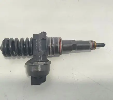 Volkswagen PASSAT B5.5 Fuel injector 038130073AL