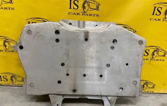 Land Rover Discovery 5 Engine splash shield/under tray JPLA7E063BD JPLA7E063