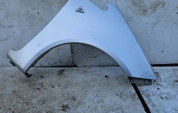 Mitsubishi Colt Fender