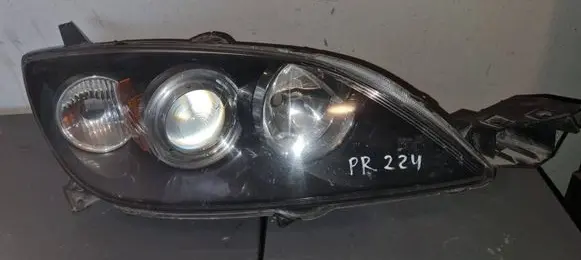Mazda 3 I Headlight/headlamp P2951R