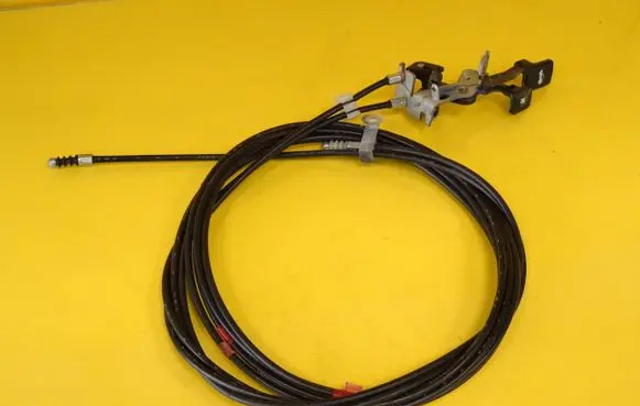 Mazda 323 F Fuel cap flap release cable 