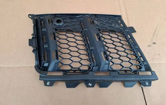 Audi R8 4S Front bumper lower grill 4S0807684A