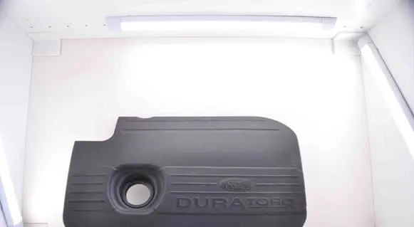 Engine cover (trim)