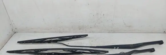 Opel Signum Front wiper blade arm