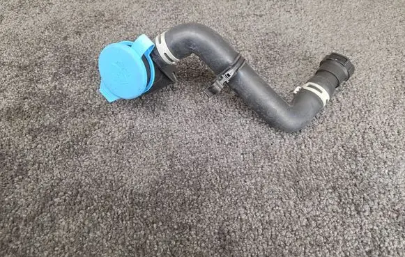 Maserati Grecale Window washer liquid tank fill tube