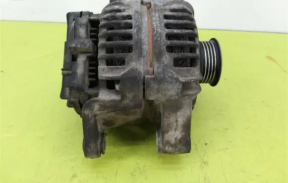 Opel Zafira A Generator/alternator 0124415002