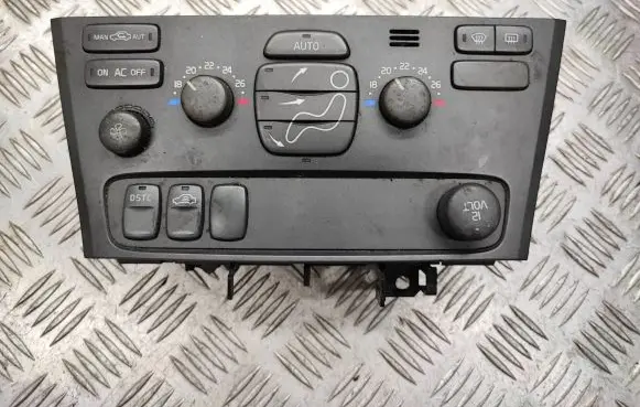 Volvo XC70 Climate control unit 8691876