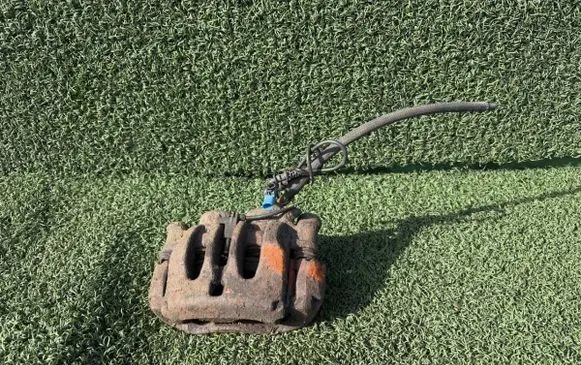 Front brake caliper