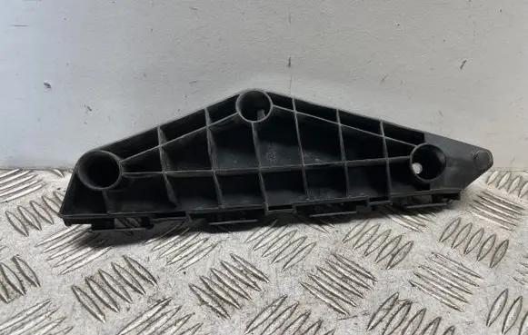 Toyota Avensis T270 Front bumper mounting bracket 5253605050
