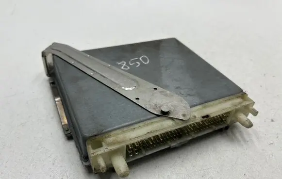 Volvo S70 V70 V70 XC Engine control unit/module 1T28S2899