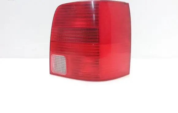 Volkswagen PASSAT B5 Rear/tail lights 3B9945112F